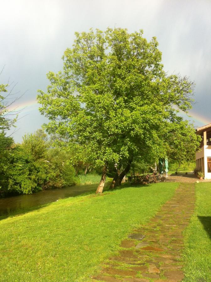 Perperеshka River Villas Stremtsi ภายนอก รูปภาพ
