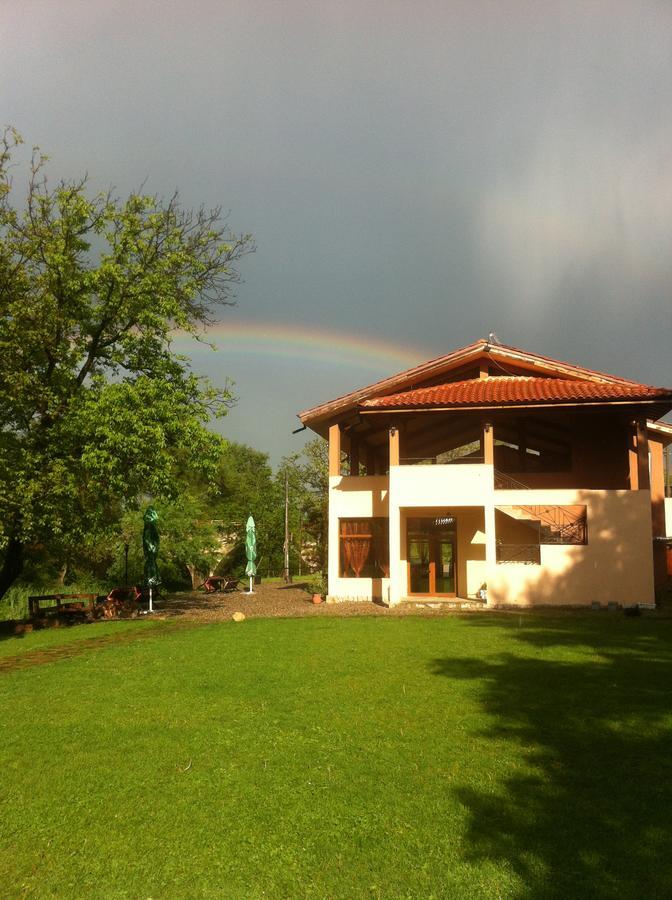 Perperеshka River Villas Stremtsi ภายนอก รูปภาพ