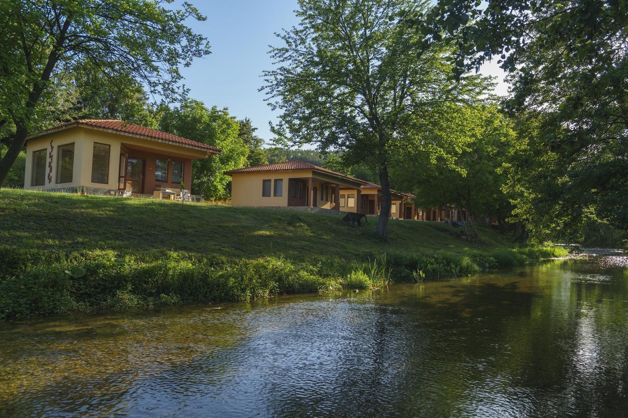 Perperеshka River Villas Stremtsi ภายนอก รูปภาพ